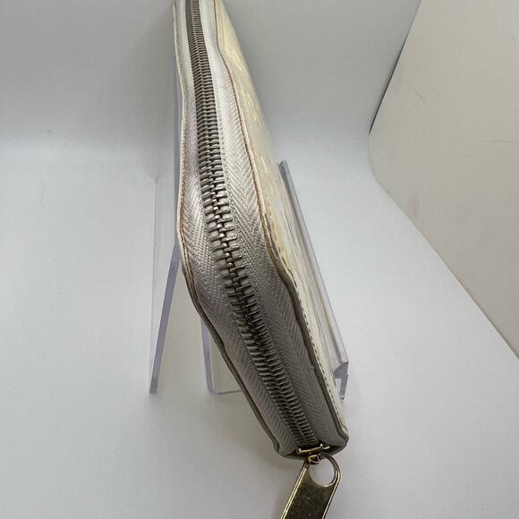 Louis Vuitton Cream Vernis zippy Wallet - Picture 4 of 12